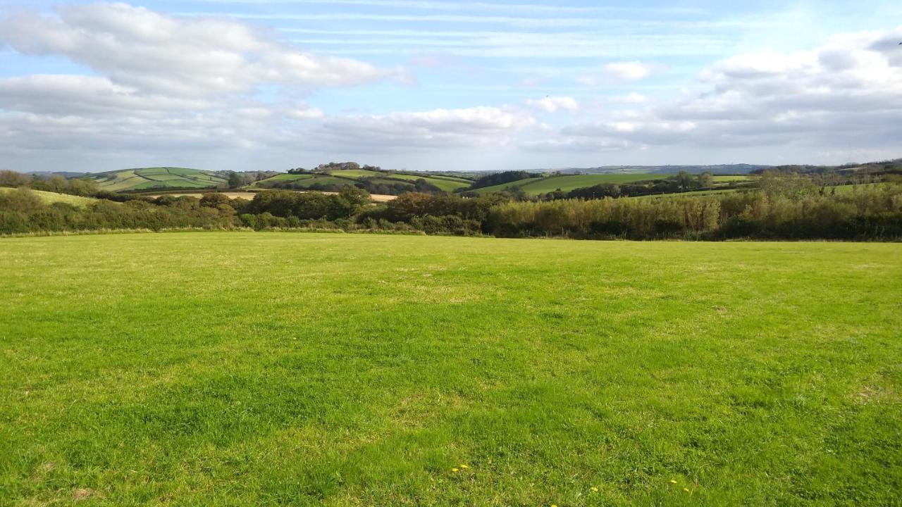 Shepherd'S Lodge - Shepherd'S Hut With Devon Views For Up To Two People And One Dog Wrangaton Exterior foto